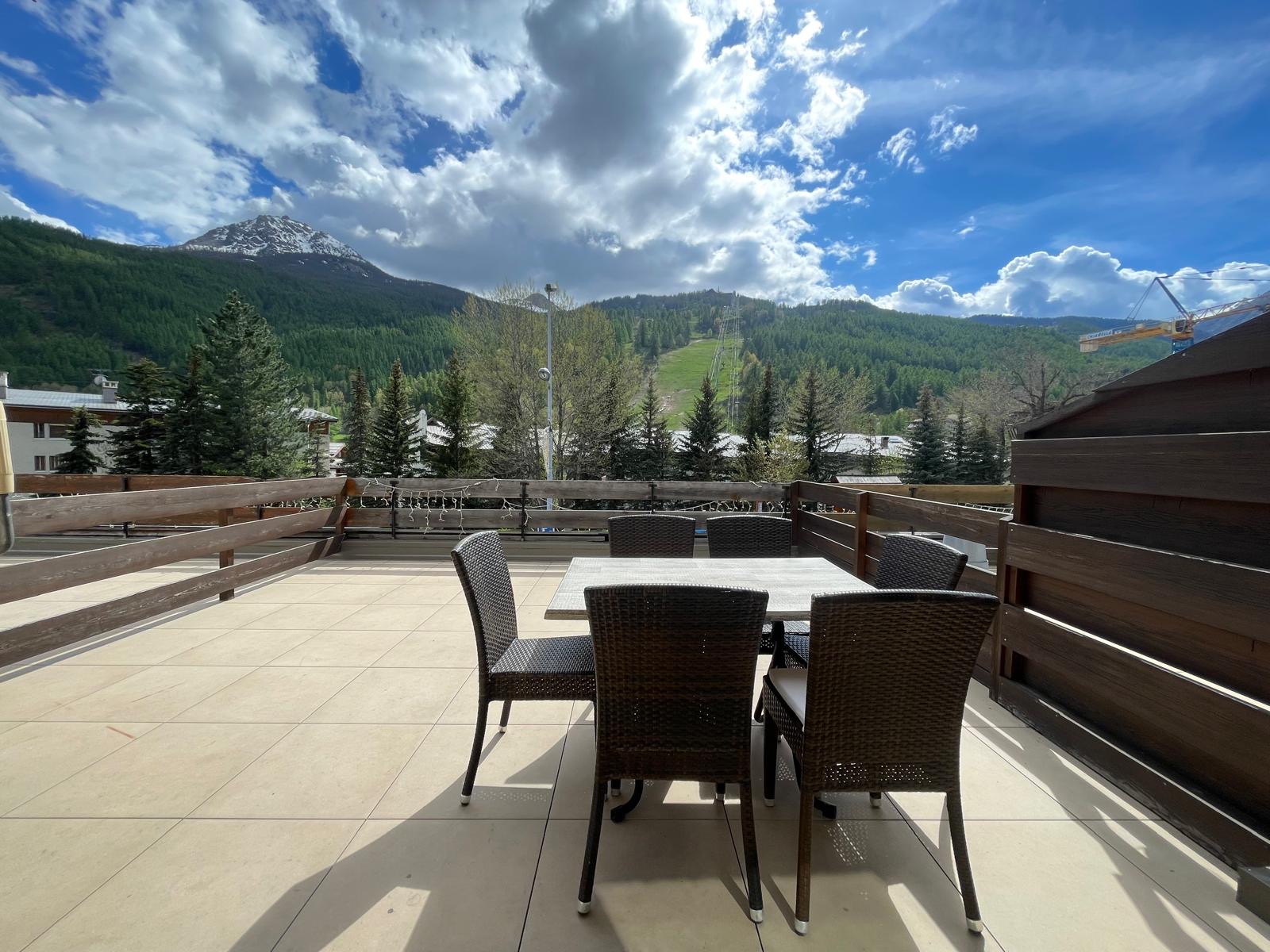 img Appartement avec grande terrasse